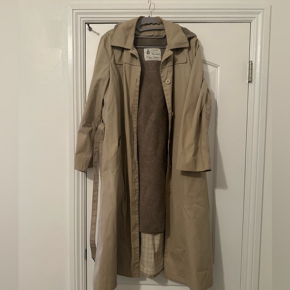 Vintage London Fog Manicoat - Picture 5 of 9